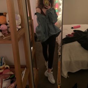 Meet your Posher, Mika